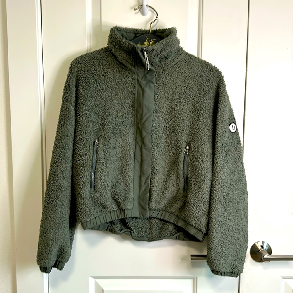 Vuori Cozy Sherpa Jacket Dusty Pine Size Small